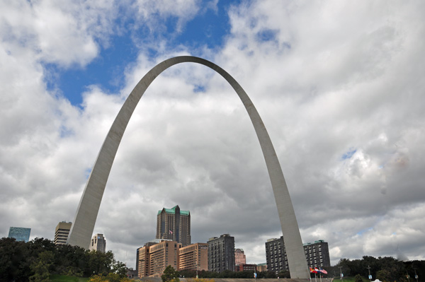 Gateway Arch and USA flag