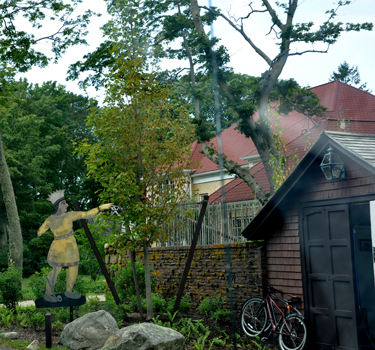 An indian point to this house