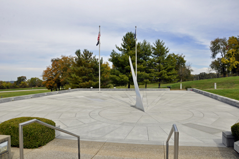 the sundial at Kentucky Vietnam Veterans Memorial