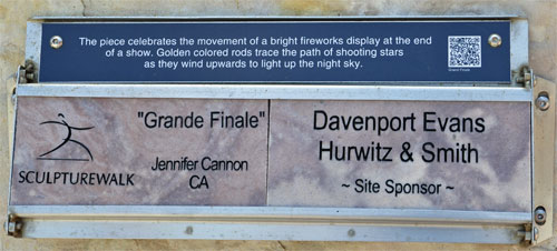 sign: Grande Finale sculpture