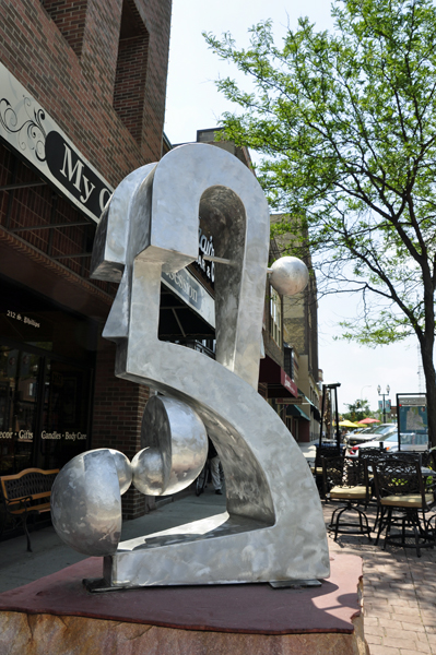 To See and Say sculpture