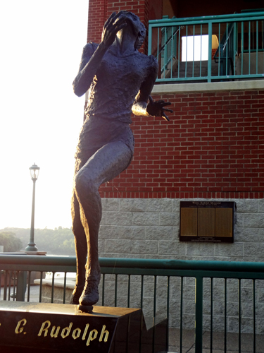 statue of Wilma Rudolph in Clarksville, Tennessee