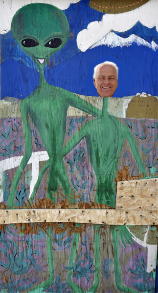 Lee Duquette becomes buddies with a tall green alien