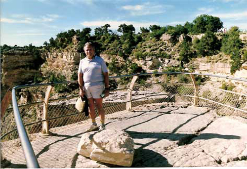 Lee and Karen Duquette at Hopi Point 1987