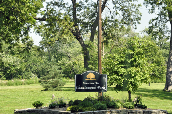 Chatauqua Park sign