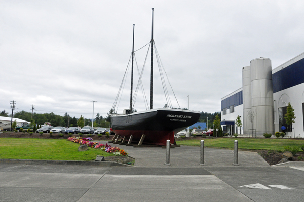 The outside of the Tillamook Cheese Factory