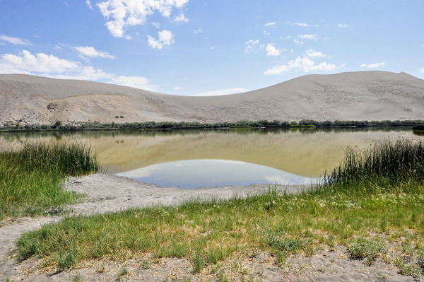 Sand Dunes Lake