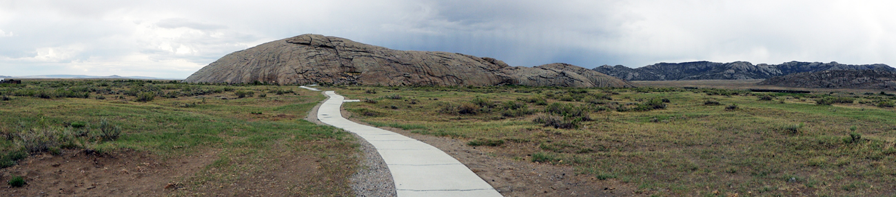 The path to Independence Rock