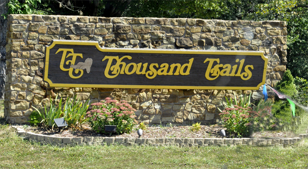 Thousand Trails sign