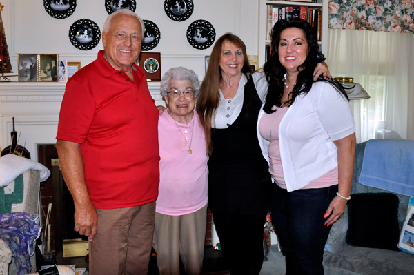 Lee, Aunt Clara, Karen, Lisa
