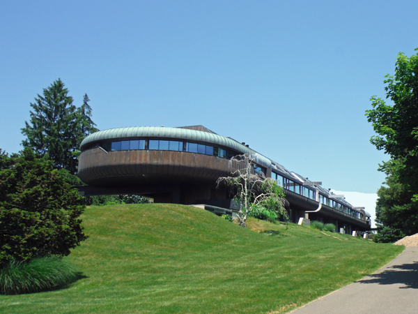 The Spaceship House