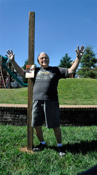 Lee Duquette scarecrow