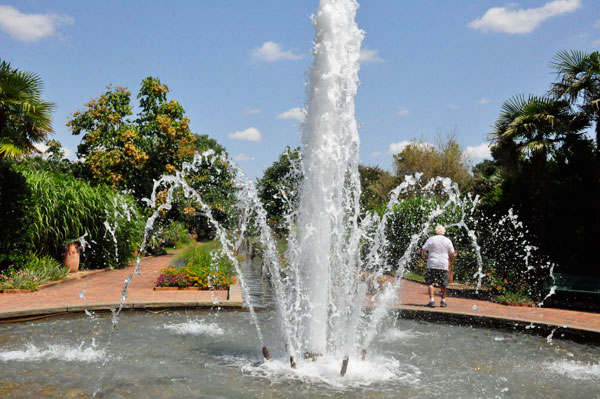 Lee Duquette at the water fountain