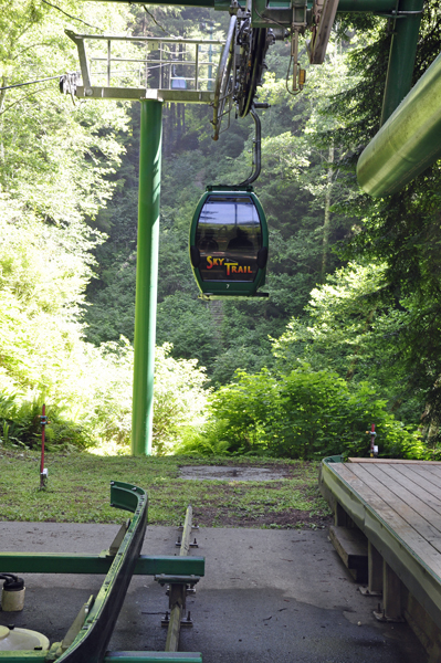 Sky Tram arrives
