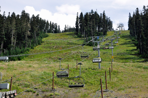 ski lift chairs 