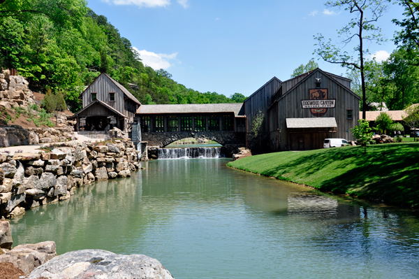 the lodge and restaurant area
