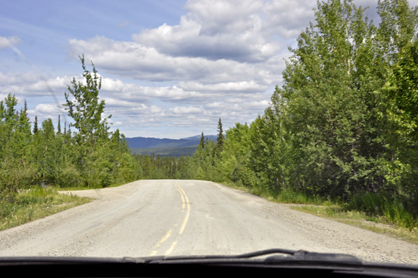road to Miles Canyon
