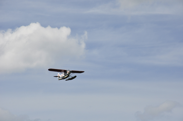 float plane showing off