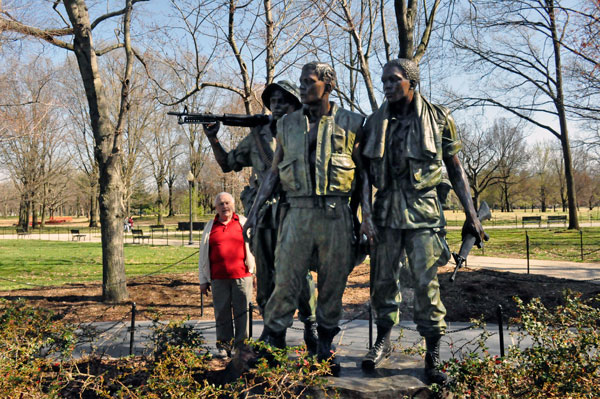 war statue and Lee Duquette