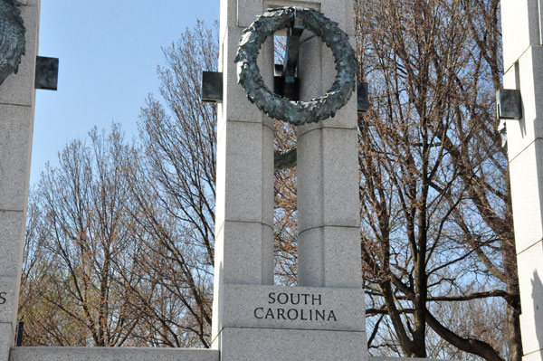 WW II Memorial pillars