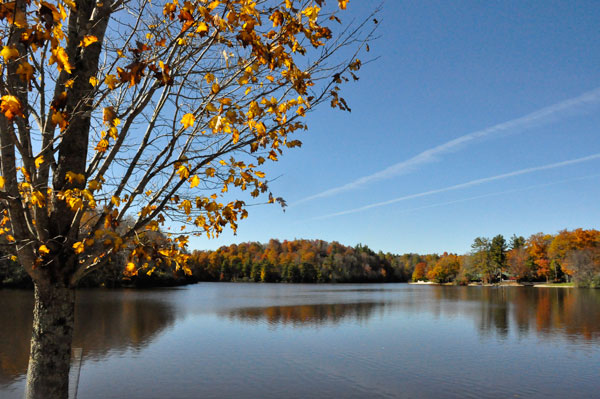 fall colors and reflections in the lake