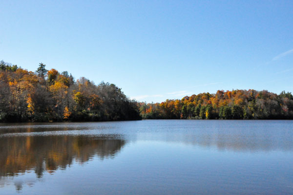 fall colors and reflections in the lake