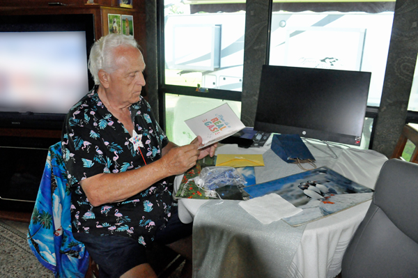 Lee Duquette reading his birthday card