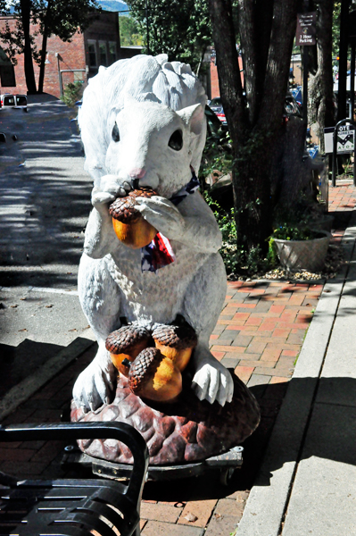 White?Squirrel statue