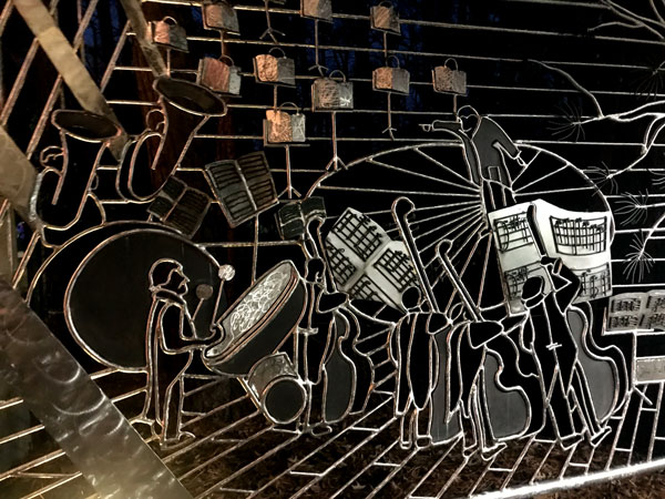 wire wall design musical