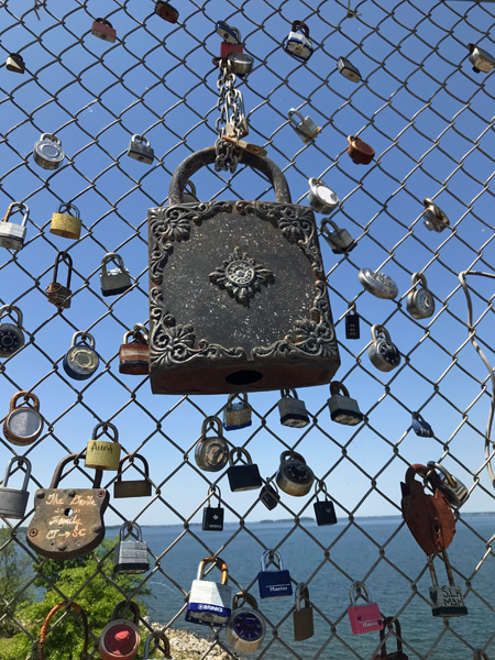 a big lock and lots of smaller locks