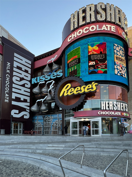 Hersheys, Reeses, kisses