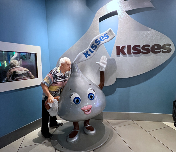 Lee Duquette kissed the Hershey Kiss