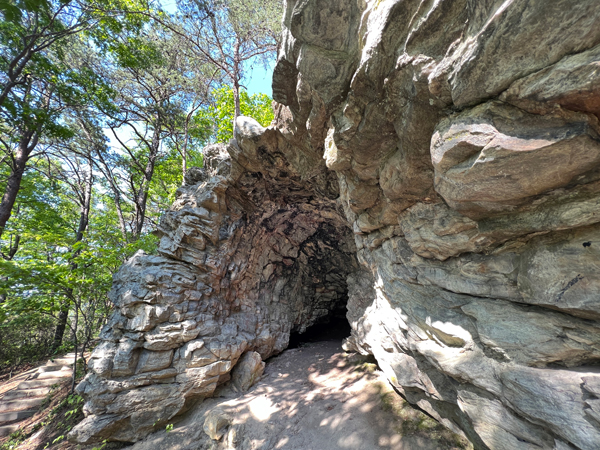 Tory's Den entrance