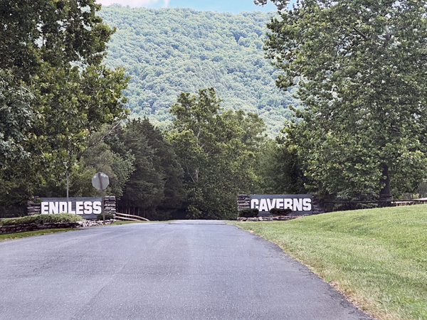 entry to Endless Caverns