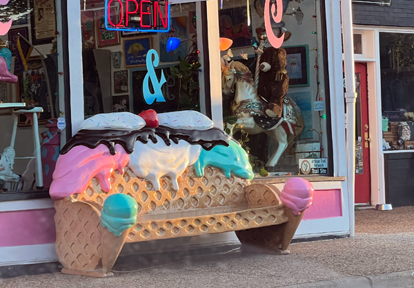 ice cream bench in Front Royal