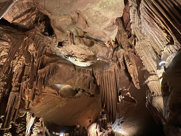 colored lights in Shenandoah Caverns