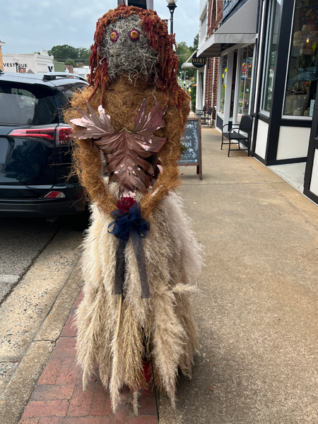 Mrs Dolly Dahlia scarecrow