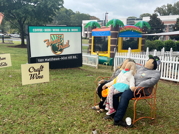 scarecrows at Forst Trail Restuaurant