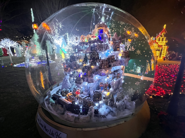 winter snow globe