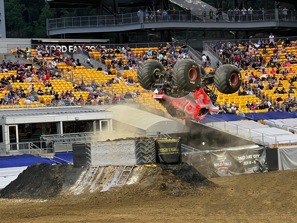 ThunderROARus Monster Truck 