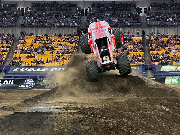 ThunderROARus Monster Truck 