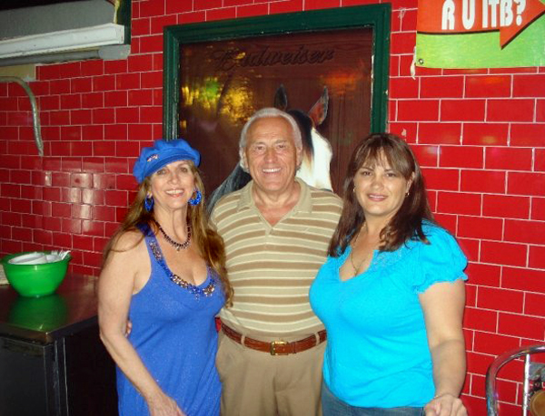 Karen, Lee and their daughter Renee