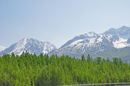 Beautiful scenery near Tiekel River
