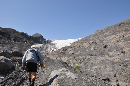 Lee climbs up towards Worthington Glacier