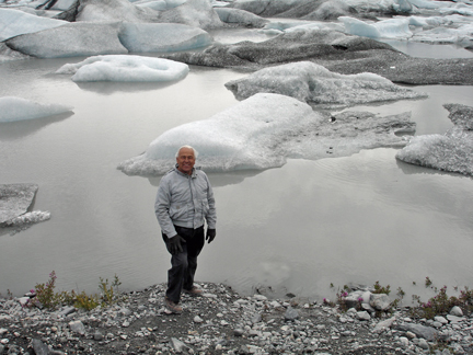 Lee Duquette and the gorgeous Knik Glacier