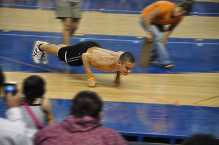 knuckle hop contest