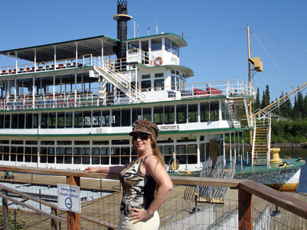 Karen Duquette & sternwheeler Discovery III
