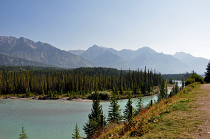 beautiful scenery on the Icefield Parkway