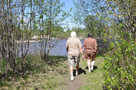 Lee & Terri on the trail