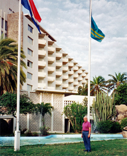 Golden Tulip Aruba Caribbean Resort and Lee Duquette